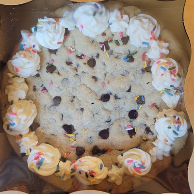 Single Layer Cookie Cake