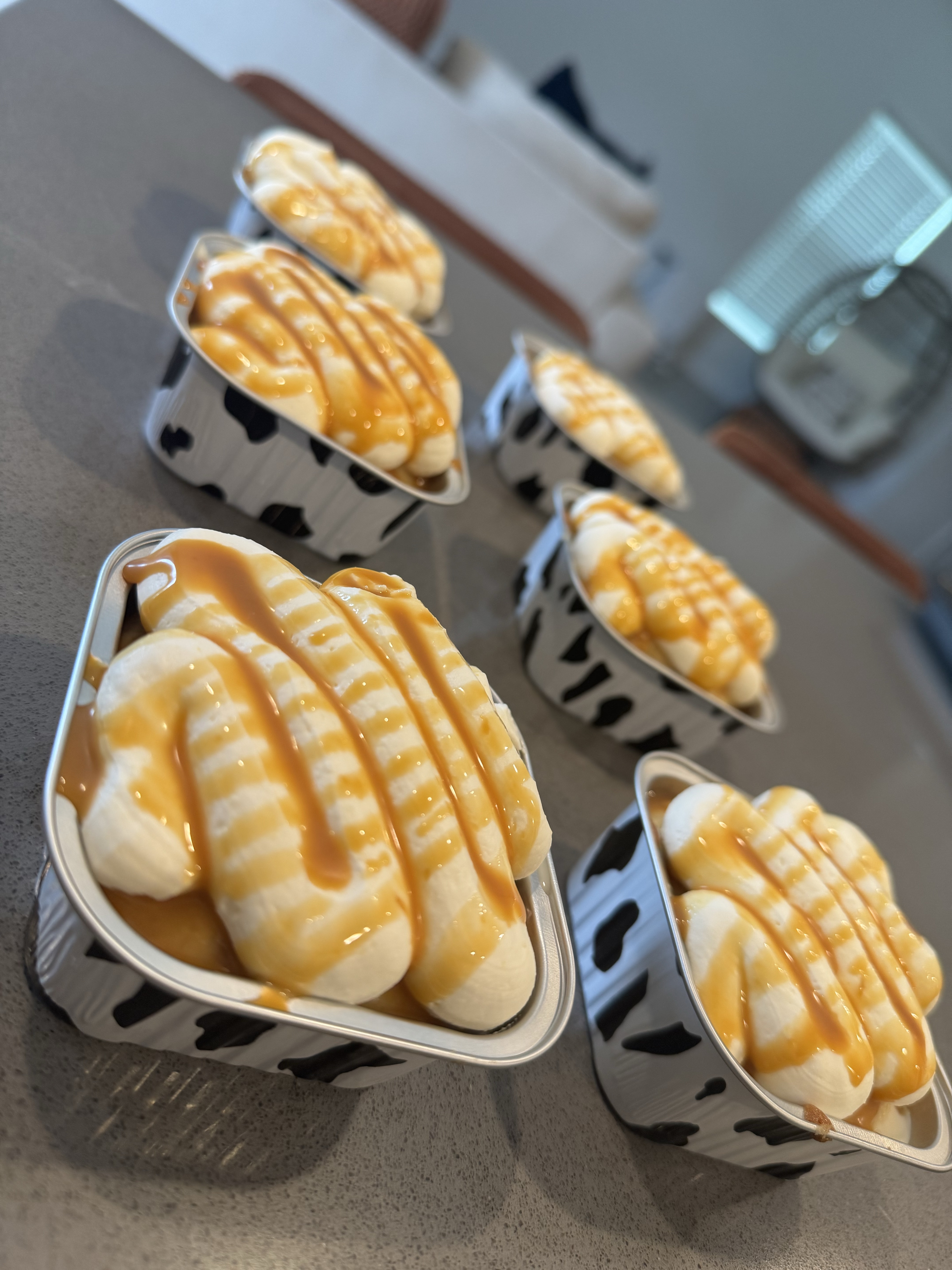 1 Dozen Mini Tres leches 