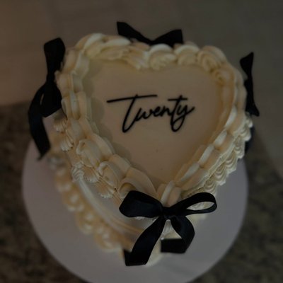 Heart Cake (6in. or 8in.)