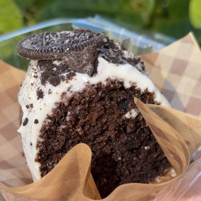 Cookies & Cream Bundt Cake