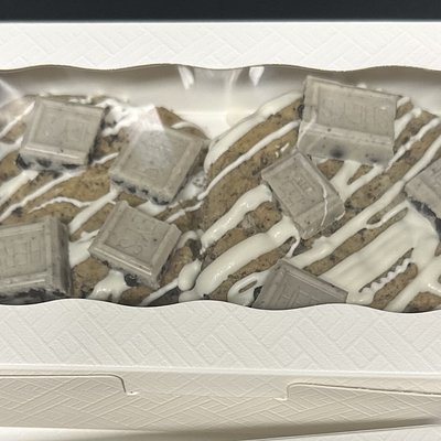 Cookies And cream Cookies 2ct
