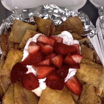 Cheesecake Nachos 🍓🖤