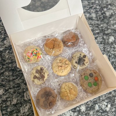 Deluxe Sample Cookie Box