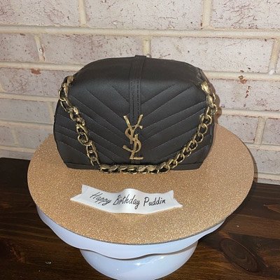 *Small* Sculpted Cake 