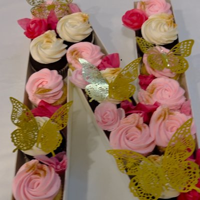  Customized Letter Or Number Cupcakes In Box (Per Letter)