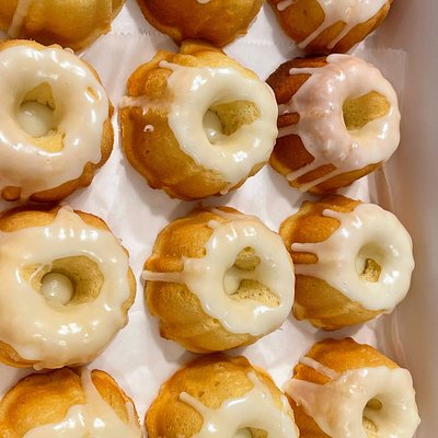 Mini Cream Cheese Pound Cakes 