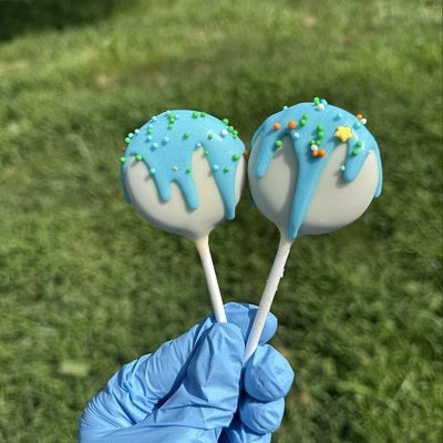 Custom Cake Pops 