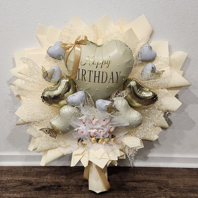 The Luxe Cream & Gold Celebration Bouquet