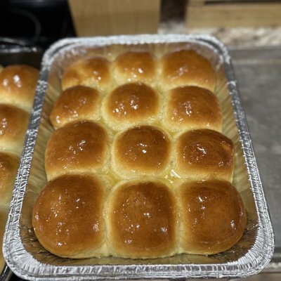 Yeast Rolls With Honey Butter 