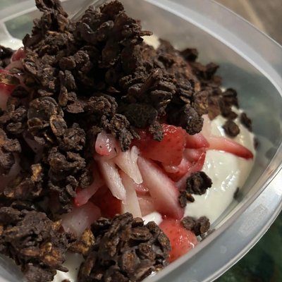 Chocolate Strawberry Yogurt Parfait 