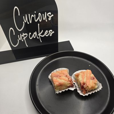 Strawberry Lemon Blondies 