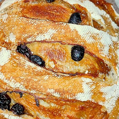 Large Raisin Cinnamon And Brown Sugar