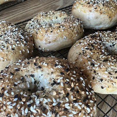 EVERYTHING BAGELS 