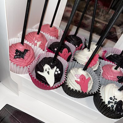 Custom Cake Pops 
