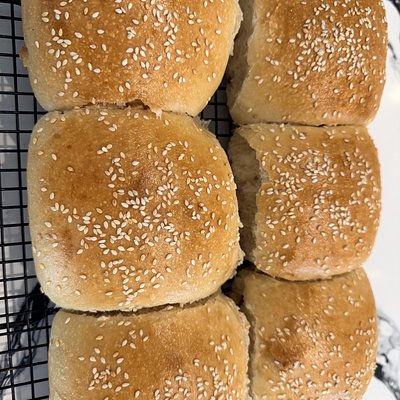 8 Hamburger Buns