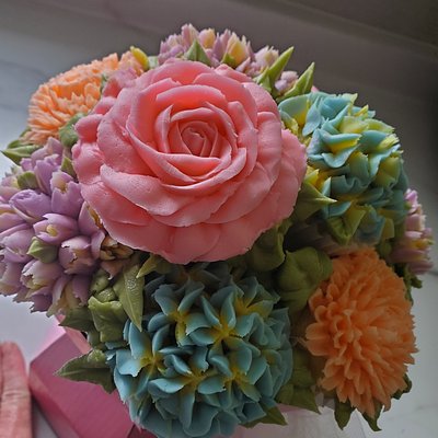 Floral Cupcake Bouquet 