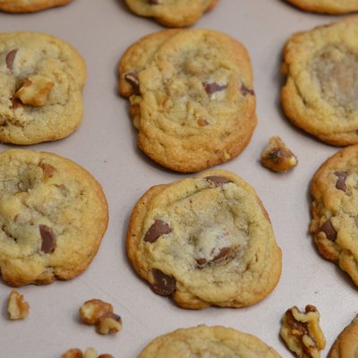 Chocolate Chip Walnut Cookie