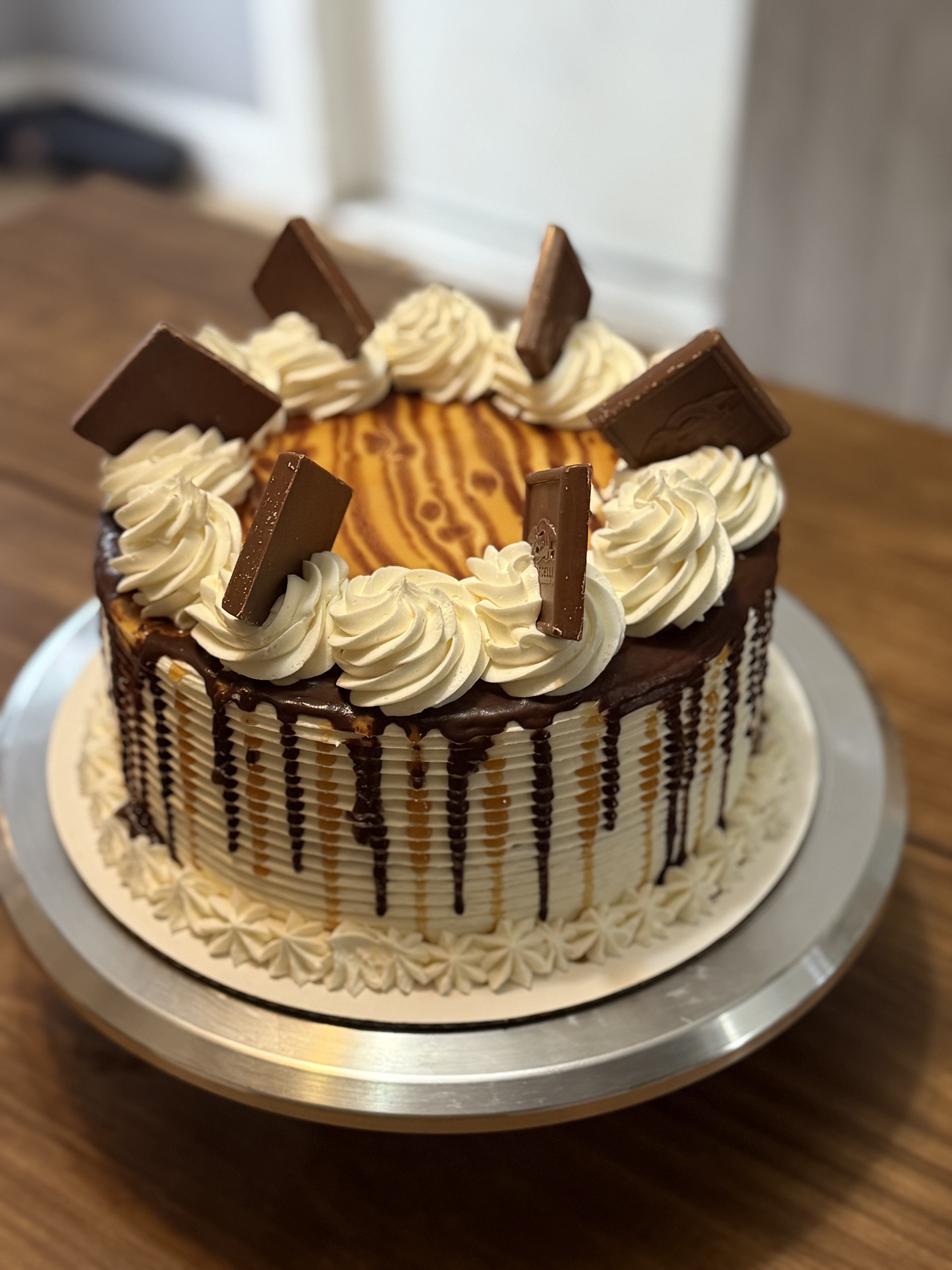 Caramel Chocolate Cake 