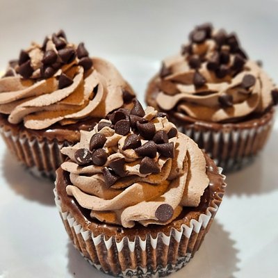 Chocolate Cheesecake Cupcakes (6-Pack)