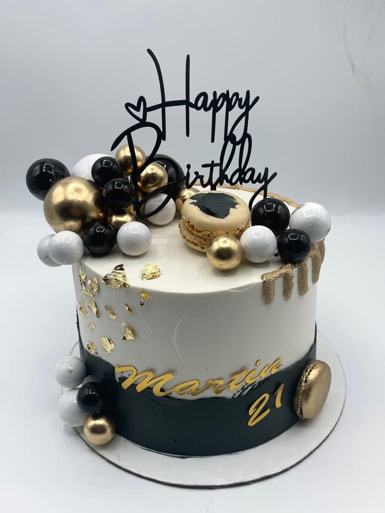 8" Round Cake (20 Servings)