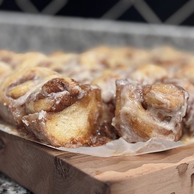 Caramel Apple Cinnamon Rolls 