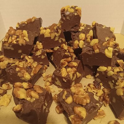 Chocolate Walnut Fudge 1/2 Lb