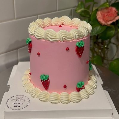 Mini 4” Custom Circle Cake