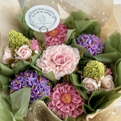 7 Piece Luxury Bloom Bouquet
