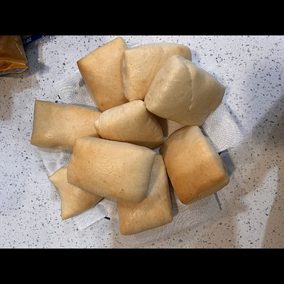 6 Dinner Rolls With Cinnamon Butter 