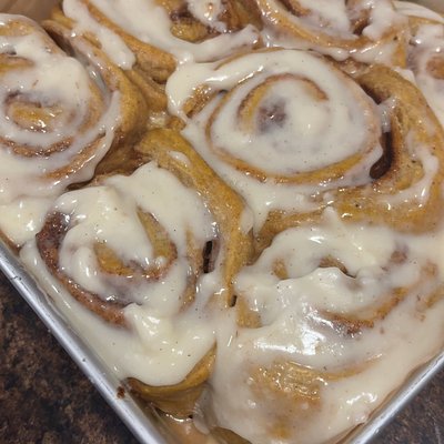 Jumbo Cinnamon Rolls (1ct) 