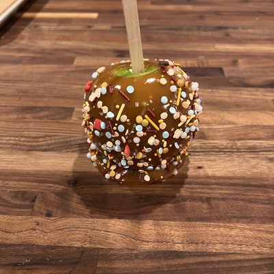 Caramel Apple (with Toppings)