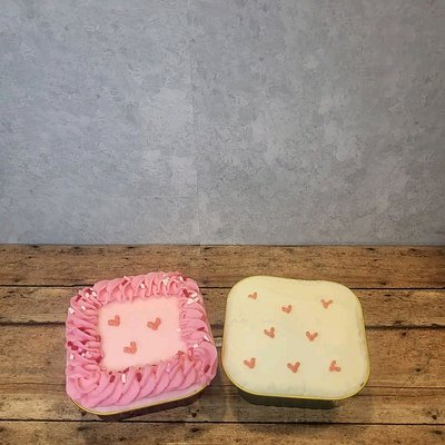 Mini Cake with Buttercream Frosting