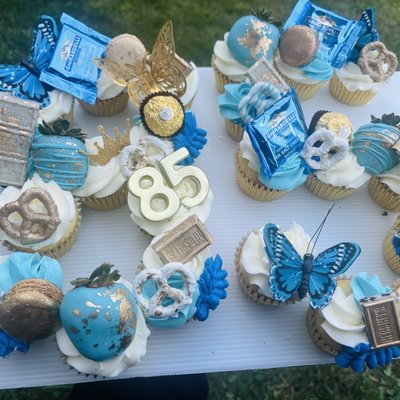 Double Number Board (cupcakes )