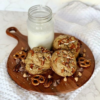 Kitchen Sink Cookies 
