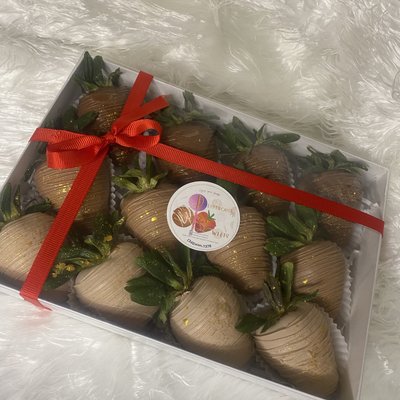 A dozen Strawberries 