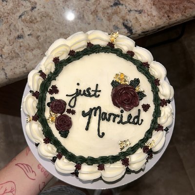 Custom Cake 8” Round