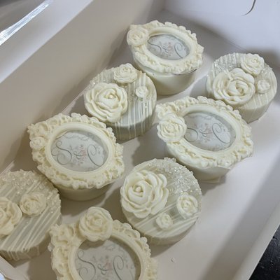 Dipped Oreos Or Biscoff Cookies ✮ Fully Detailed ✮
