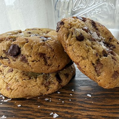 Gourmet Chocolate Chip Cookies (6)