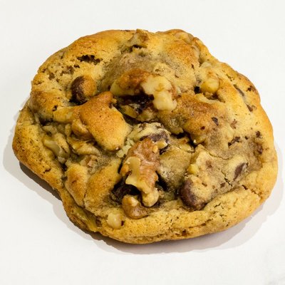 Salted Chocochip Walnut Dynamite Box (4 Count)