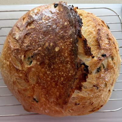 Cheddar Jalapeño Sourdough Loaf: Round Loaf 