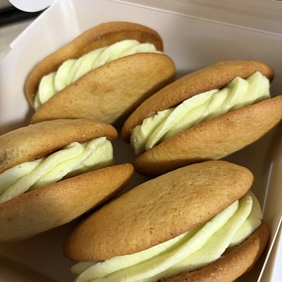 Key Lime Whoopie Pie
