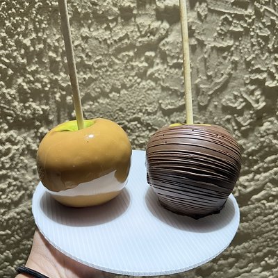 Caramel/Chocolate Apples