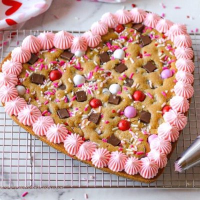 Heart Cookie Cake 