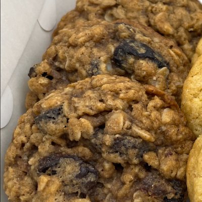 Oatmeal Raisin Cookies