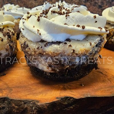 Individual Cookie & Cream Cheesecake 