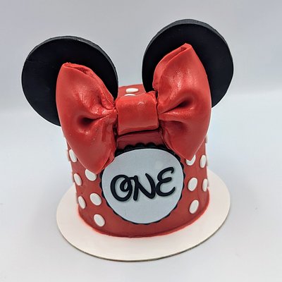 4" 2 Layer Round - Smash Cake / Bento Cake ONLY AVAILABLE WITH A LARGER CAKE OR CUPCAKES OF THE SAME FLAVOR. Serves 2 - 8