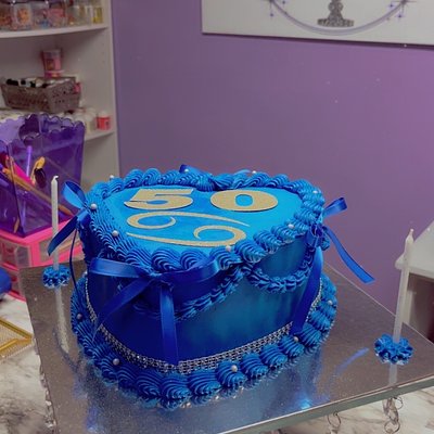 8” HEART CAKE 