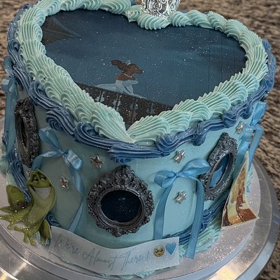 8” 2 layer heart cake