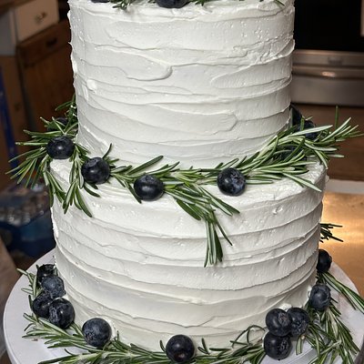 2 Tiered Cake 8in/6in (20-25 Servings)
