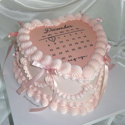 6” Calendar Heart Cake (Serves Up To 12)